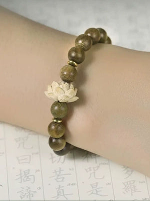 Natural Green Sandalwood Lotus Bodhi Bead Bracelet
